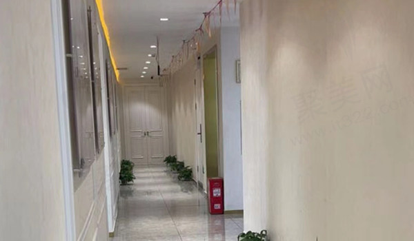 南昌颜咖医疗美容门诊部过道