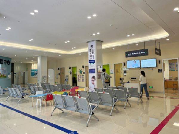 宁德爱尔眼科医院医生团队