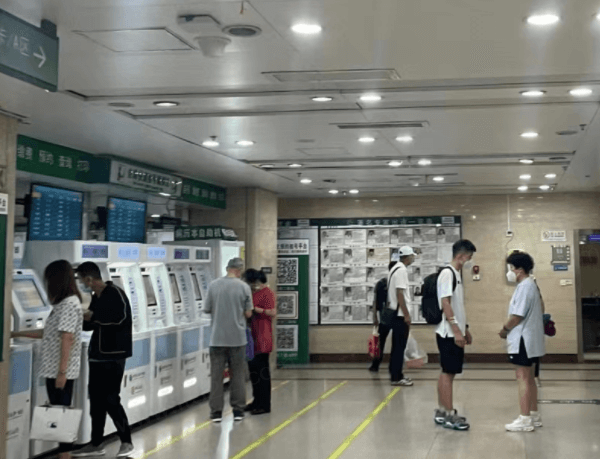中 国医科大学附属第 一医院眼科