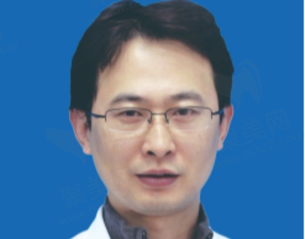 南昌大学附属眼科医院周英晋医生
