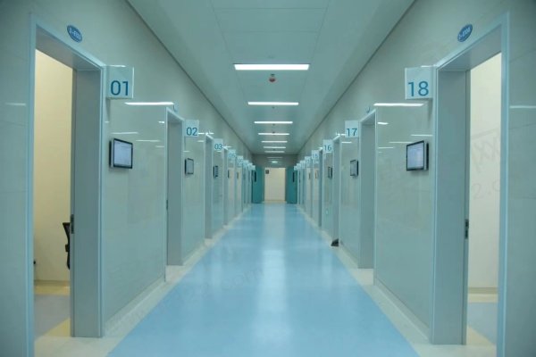 郑州大学第—附属医院（眼科）技术设备先进