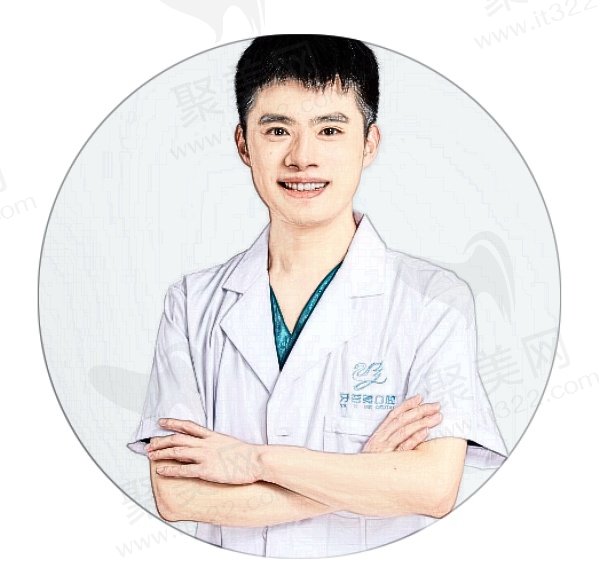 重庆大足牙益美口腔诊所雷维个人简介