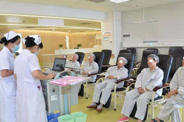中山眼科中心余克明医生近视手术价格