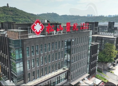 重庆李喆现在在哪个医院
