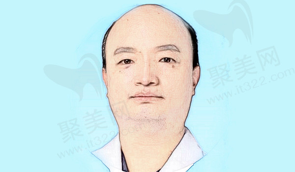泉州丰泽植徳口腔门诊部胡祥医生