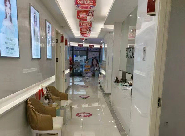 南京医科大学友谊整形过道