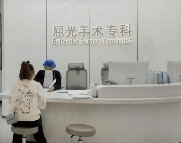 我在广州普瑞眼科医院找刘泉做ICL晶体植入术的亲身经历
