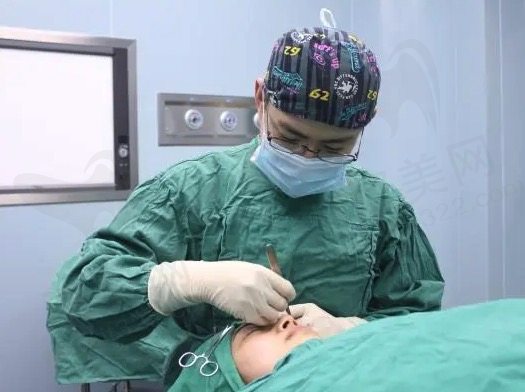 南京医科大学友谊整形外科医院高伟成技术好吗