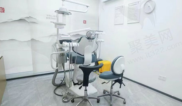 东莞牙<span style=
