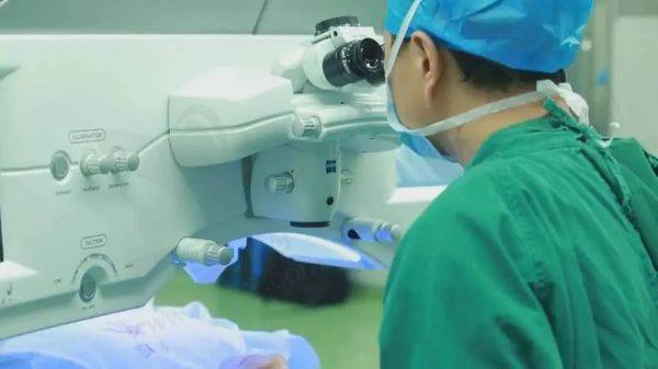 近视手术很靠谱