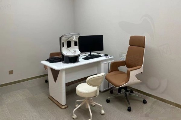 梁进华做鼻子取肋不断肋 梁进华做鼻子取肋不断肋