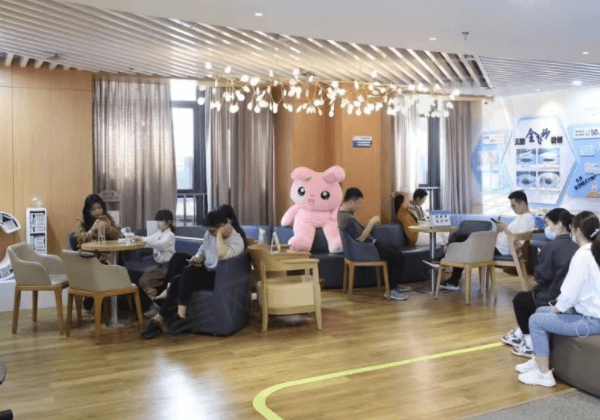 泉州爱尔眼科医院电话是多少？