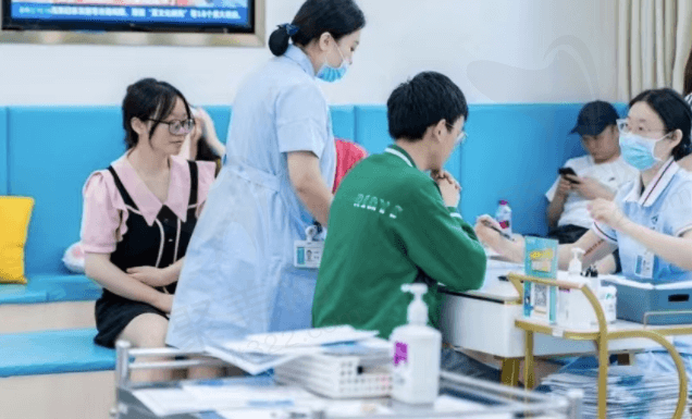 成都高新英华眼科门诊部口碑怎么样？