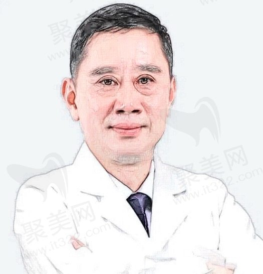 深圳港龙医院口腔科院长陈思韩