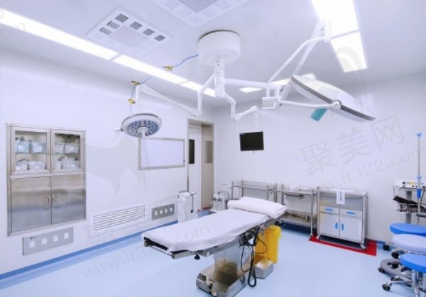 北京王冀耕做双燕尾拉皮怎么样 北京王冀耕做双燕尾拉皮怎么样