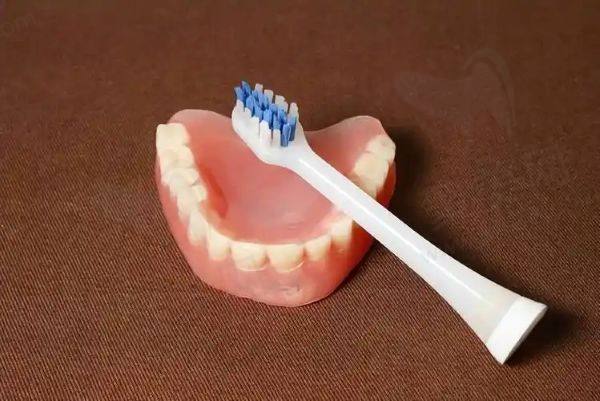 广州看牙哪个医生好一点