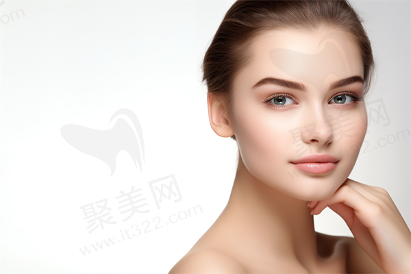 女人长期擦欧舒丹，受损肌肤快速修护