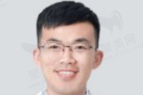 薛丁一