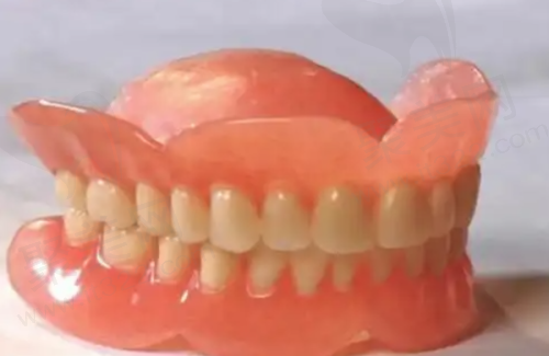 哪些因素会影响烤瓷牙的耐用性呢？